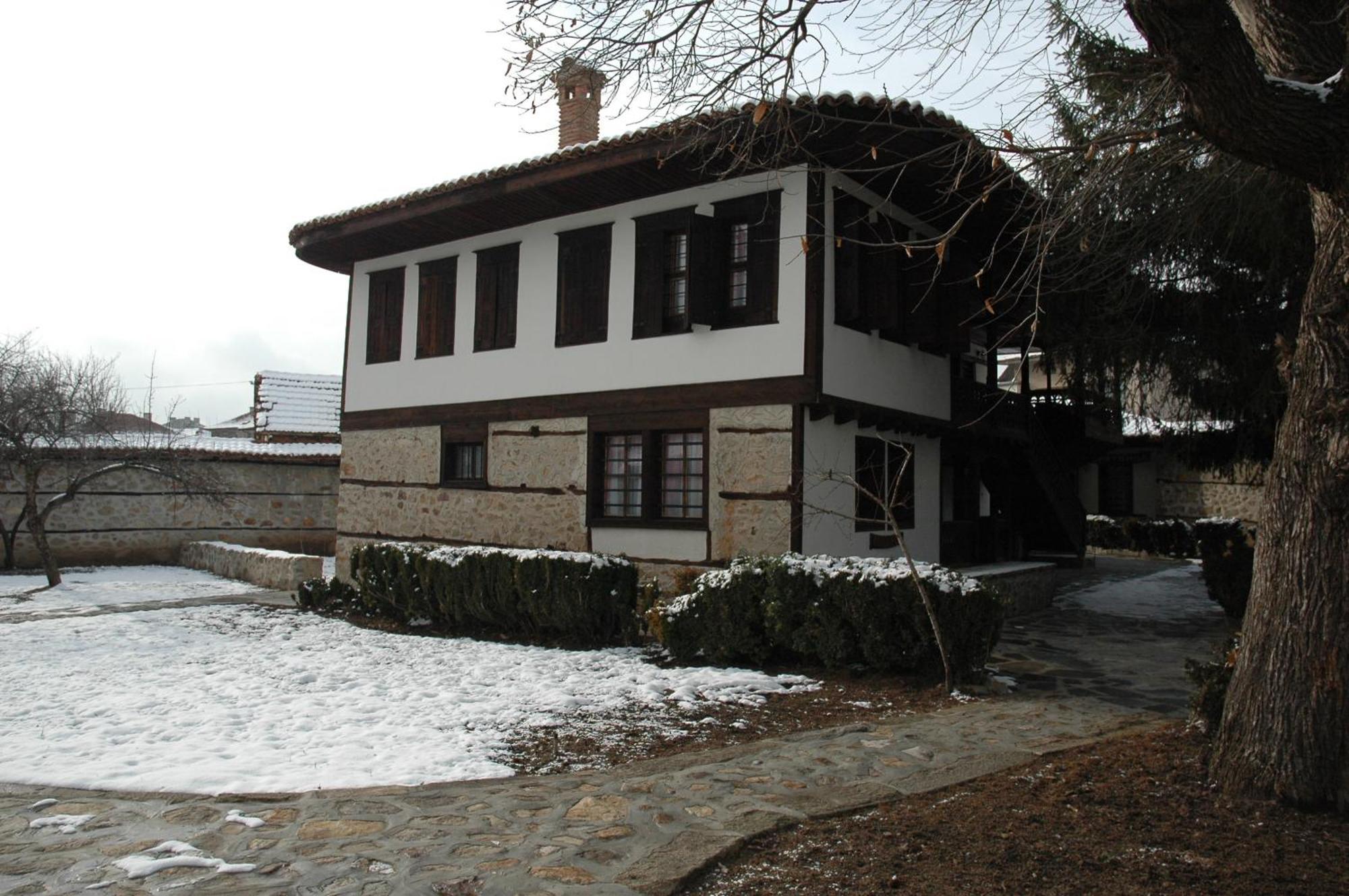 Djudjeva Kyshta Hotel Panagjuriste Kültér fotó