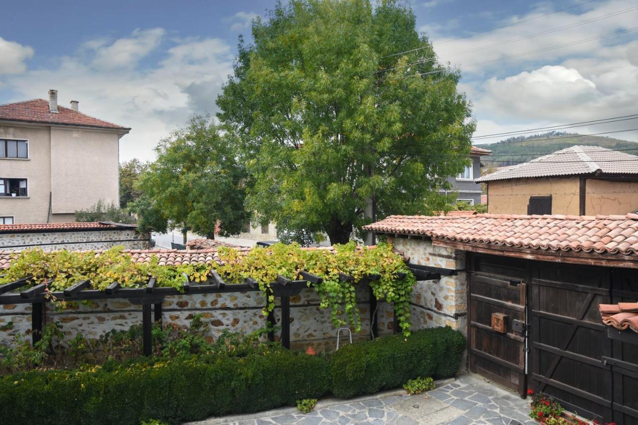 Djudjeva Kyshta Hotel Panagjuriste Kültér fotó